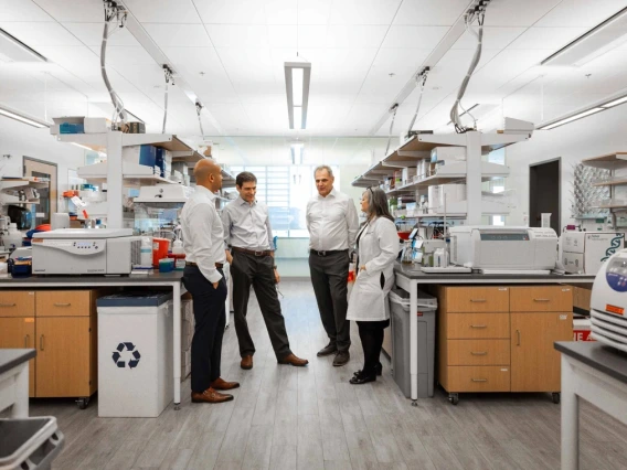 [U of A asthma researchers gather in lab at BIO5 Institute]