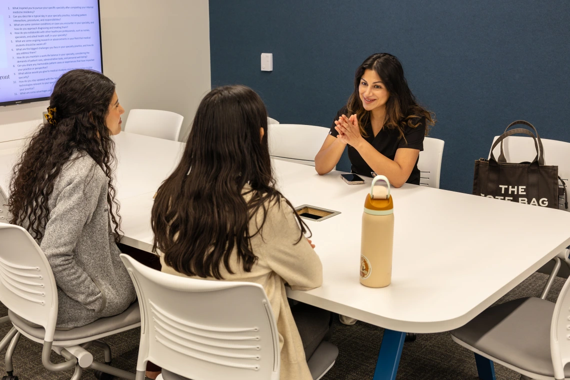 [Sarah Tariq, MD, got her medical degree from Ross University and did her residency and fellowship training at the U of A, where she’s been on faculty in the Division of Endocrinology, Diabetes and Metabolism since 2021. Common diseases she treats include diabetes, calcium disorders, and bone, thyroid and pituitary diseases.]