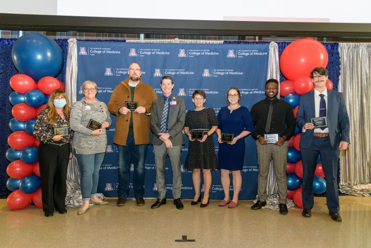 11_-_teaching_-_professionalism_-_202206792_com_faculty_awards-204 11_-_teaching_-_professionalism_-_202206792_com_faculty_awards-204