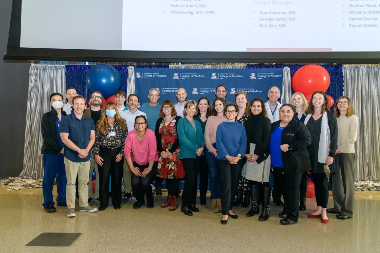 14_-_specialty_advisor_-_202206792_com_faculty_awards-239 14_-_specialty_advisor_-_202206792_com_faculty_awards-239