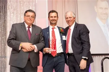 (From left) Michael M. I. Abecassis, MD, MBA, dean of the UArizona College of Medicine in Tucson; Todd Vanderah, PhD, professor and department head of the UArizona College of Medicine at Tucson's Department of Pharmacology; and UArizona President, Robert C. Robbins, MD, pause for a photo at the Alumni of the Year awards celebration. (From left) Michael M. I. Abecassis, MD, MBA, dean of the UArizona College of Medicine in Tucson; Todd Vanderah, PhD, professor and department head of the UArizona College of Medicine at Tucson's Department of Pharmacology; and UArizona President, Robert C. Robbins, MD, pause for a photo at the Alumni of the Year awards celebration.